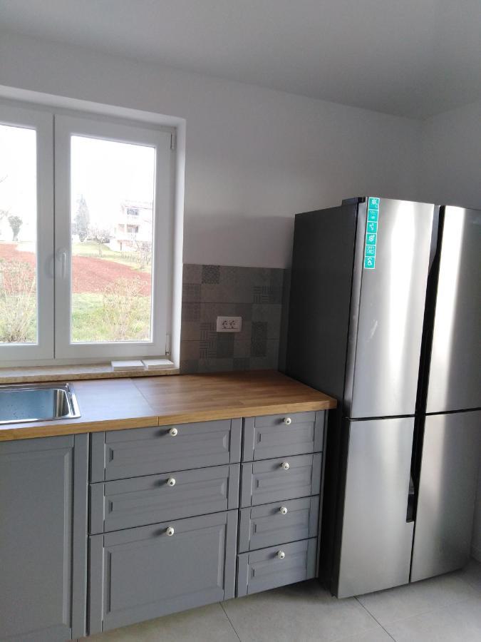 Vila Dubravka - Schoen Und Komfortabel Inmitten Von Olivenbaeumen Und Weinbergen Mit Whirlpool Valtura Екстер'єр фото